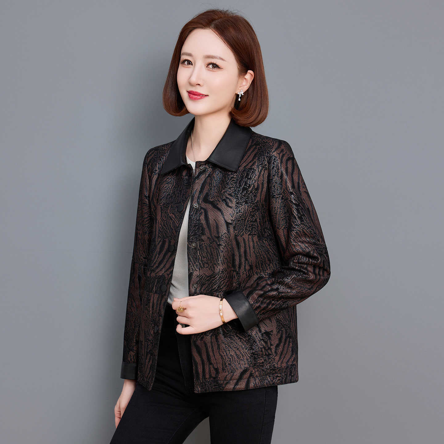 印花真皮皮衣女短款小个子2025秋季新款海宁绵羊皮夹克外套妈妈装