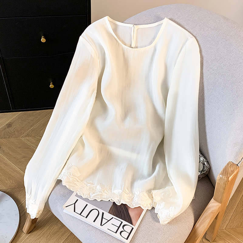 新中式国风衬衫女春秋新款白色花边刺绣内搭打底衬衣长袖圆领上衣