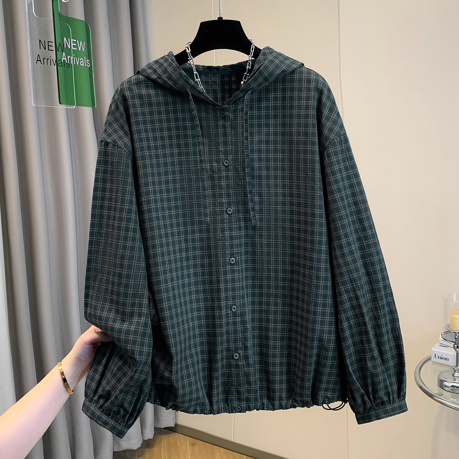 美式街头复古连帽格纹衬衫外套女早春外穿休闲减龄长袖防晒薄开衫