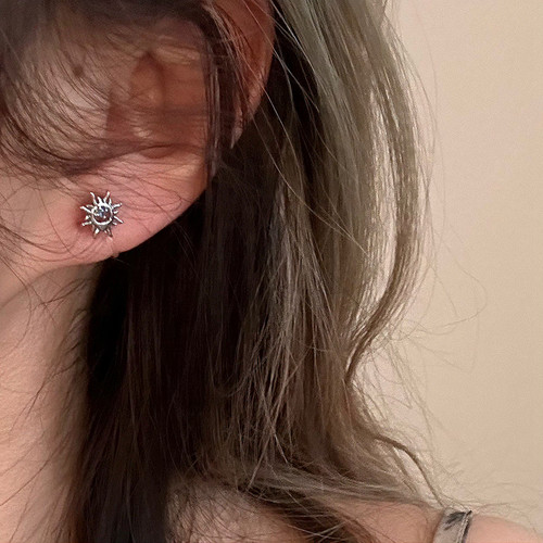 无耳洞可戴蓝宝石小太阳耳钉耳夹