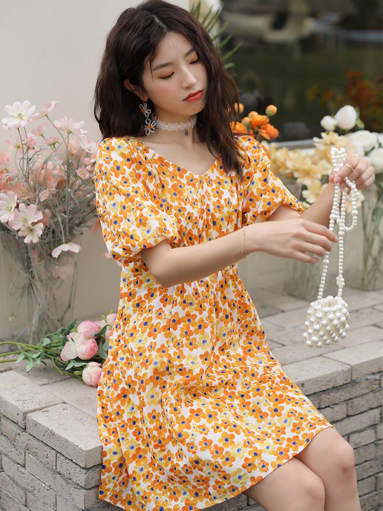 猫娘志碎花连衣裙女夏2022甜美