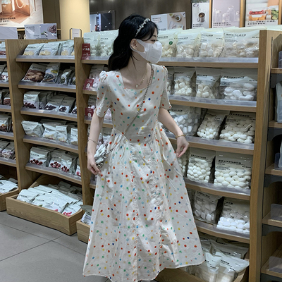 法式连衣裙女夏2025新款设计感小众甜美海边度假收腰方领波点长裙