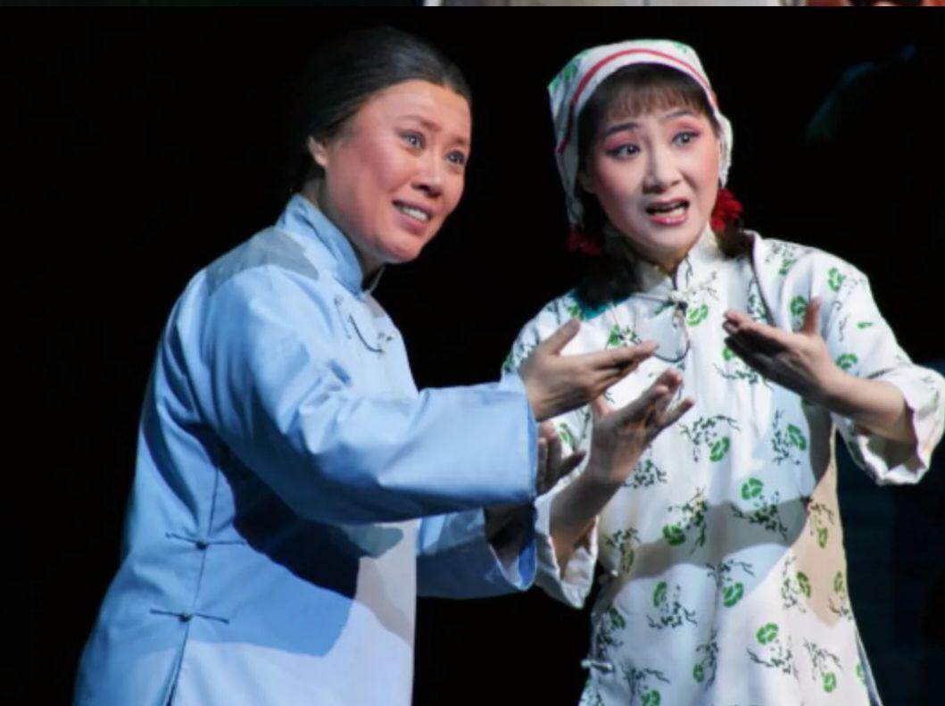 现代京剧平原作战江小英演出服装小英娘服装平原作战演出服装