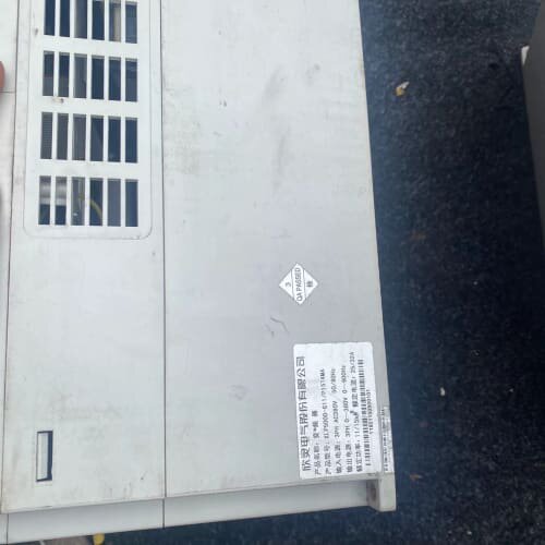议价欣灵变频器，XLP5000-G11/15T4MA成色如图，1可维修