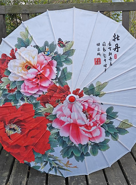 仿古室内吊顶防晒牡丹油纸伞