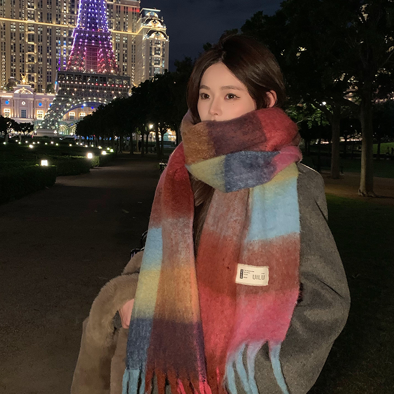 高级感彩虹格子围巾女冬季马海毛