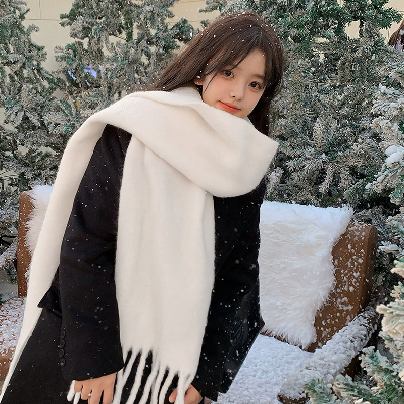 艾佳微纯色加厚大围巾女秋冬季新款高级感韩版百搭披肩毛绒围脖