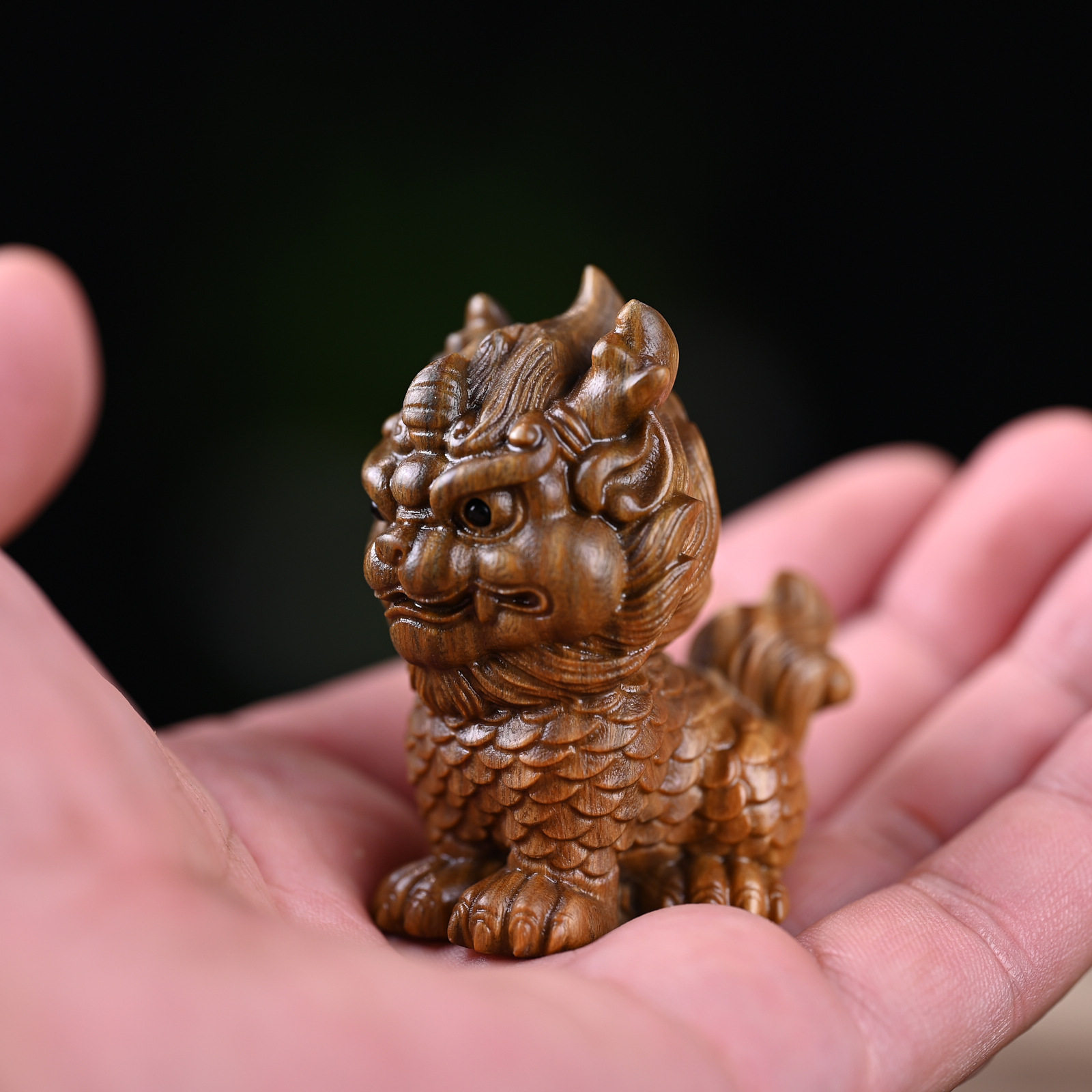 崖柏木雕刻文玩手把件麒麟车载办