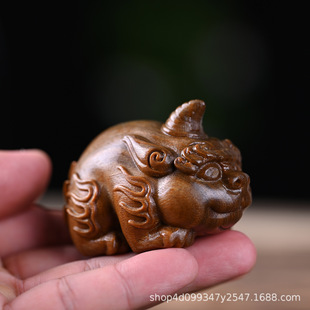 绿檀谛听崖柏招财貔貅茶宠家居木质雕刻工艺品茶玩桌面摆件家居摆