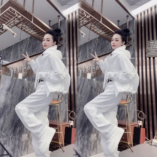 白色冲锋衣女士上衣外套女