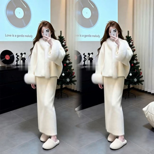 温柔慵懒风白色毛绒两件套女秋冬季高级感名媛气质法式千金风套装