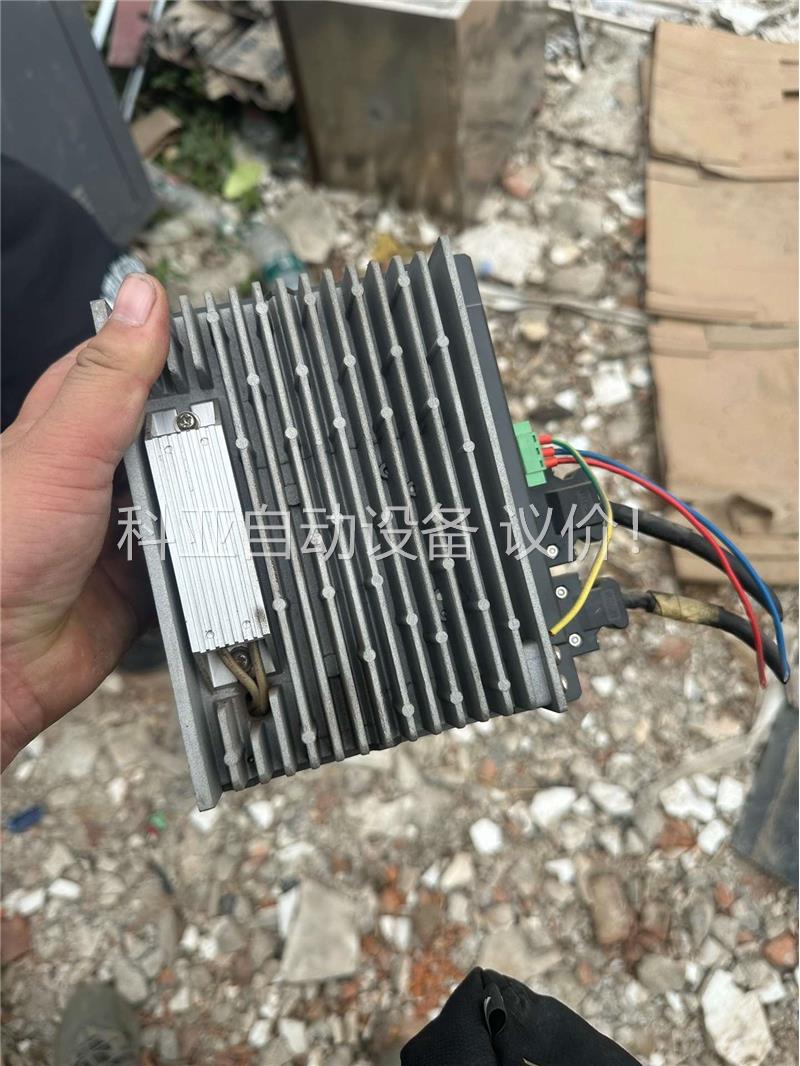 衆爲兴伺服驱动器，型号QS7AA020M 原装拆机，功能包好(议价)