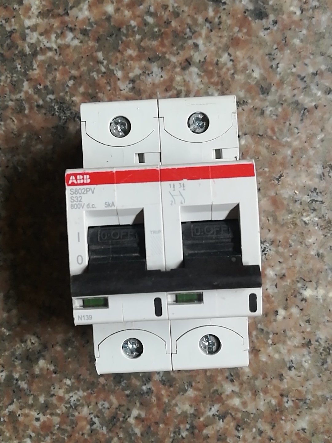ABB高分段断路器S802PV S32，正品拆机，实物如图所