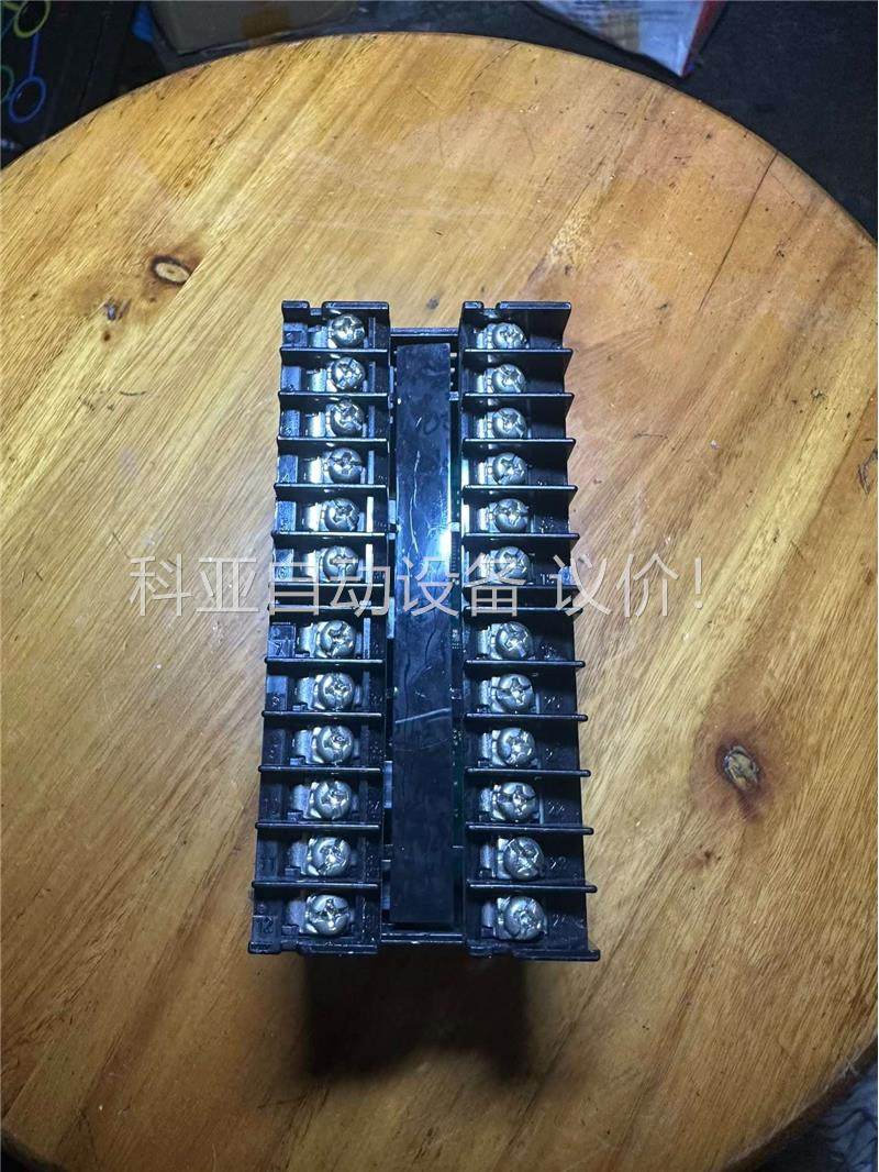 欧姆龙温控器E5EC-RR2ASM-820 二手拆机(议价)