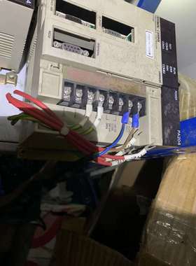 欧姆龙模块LK401 PA204 SRM2-V1 ID217(议价)