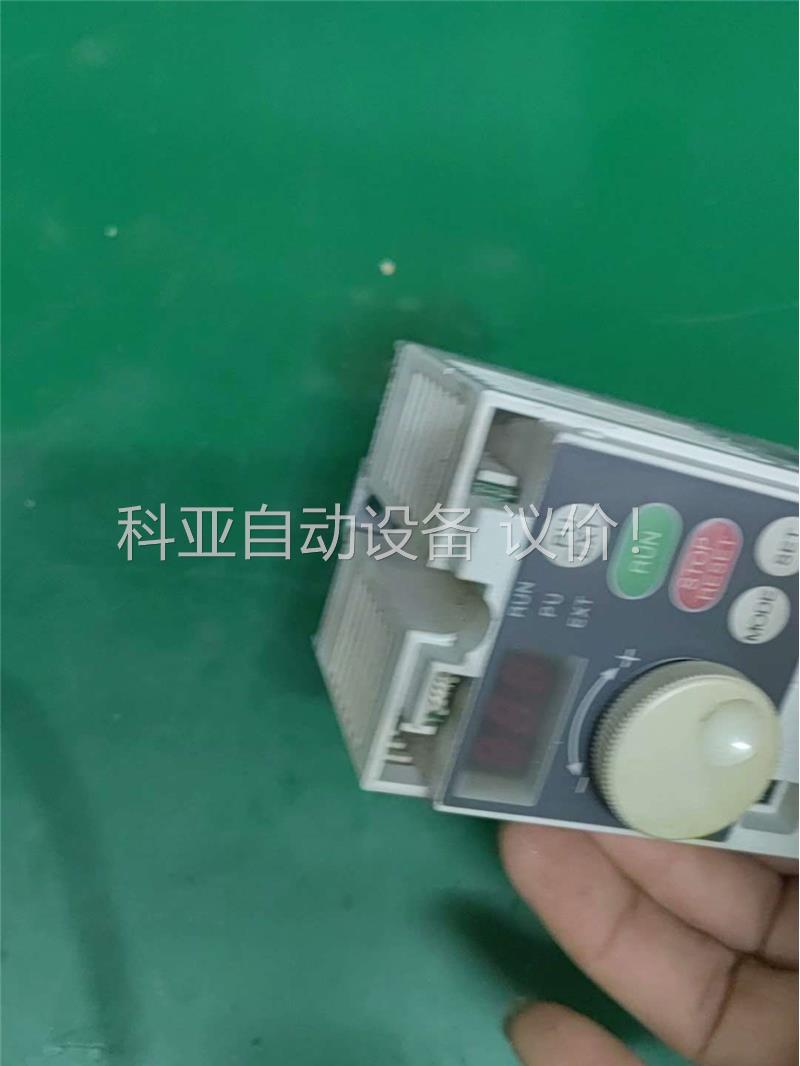 三菱100w变频器 FR-S510WE-0.1K(议价)