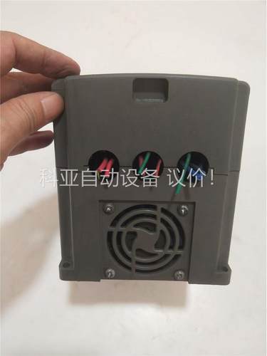 永邦VF5000－C4T1P5G！变频器！0..75kw！成(议价)