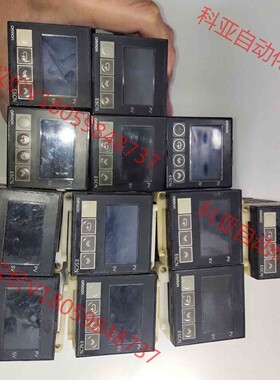 欧姆龙温控器12个，型号为E5CN-Q1TCU。7个带底座。