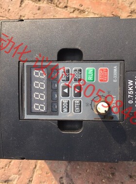 紫日变频器，INVERTER ZVF330-M0R7T4S变