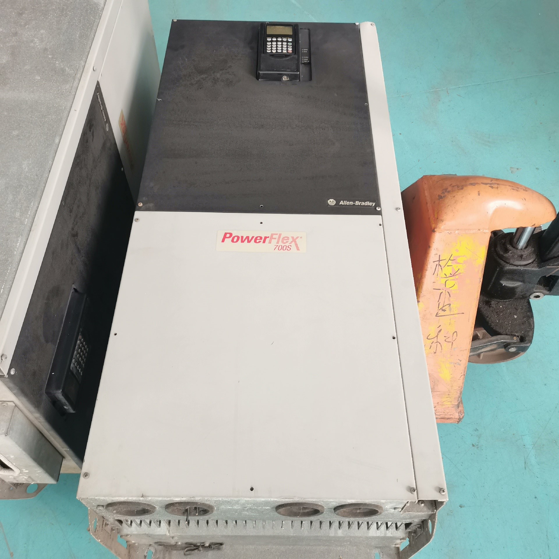 AB变频器20DC300A0ENNBNANE ，20DC30