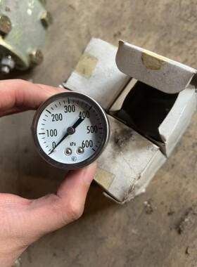 NKS长野压力表 全新带包装 表盘直径40mm