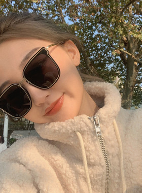 海边墨镜长脸显瘦复古街拍开车