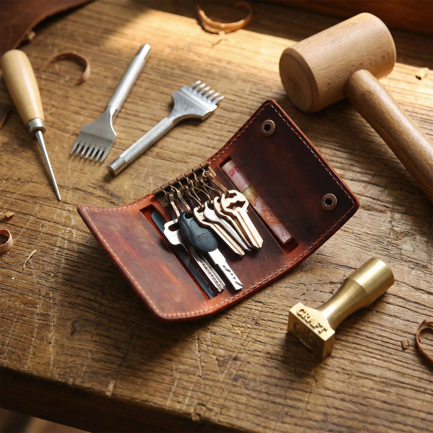 复古手工钥匙扣疯马头层牛皮搭扣钥匙包男士真皮卡包多功能锁匙包