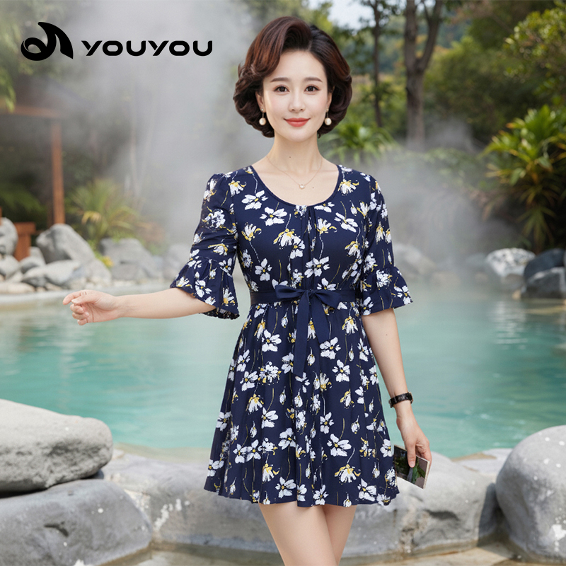 妈妈泳衣女士遮肚显瘦保守连体中老年泡温泉2025年新款大码游泳装