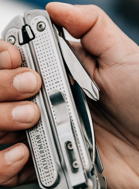 Leatherman莱泽曼P4&P2 FREE系列磁性结构多功能工具钳 edc把玩