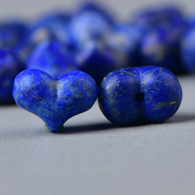 天然水晶老矿料青金石爱心屁桃
