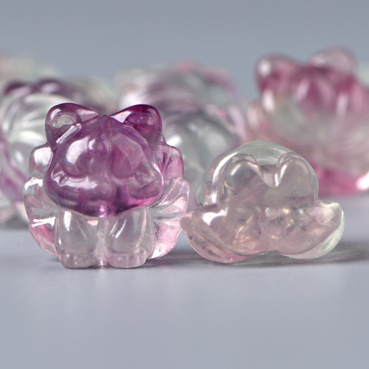 天然水晶彩萤石炸毛九尾狐散珠子