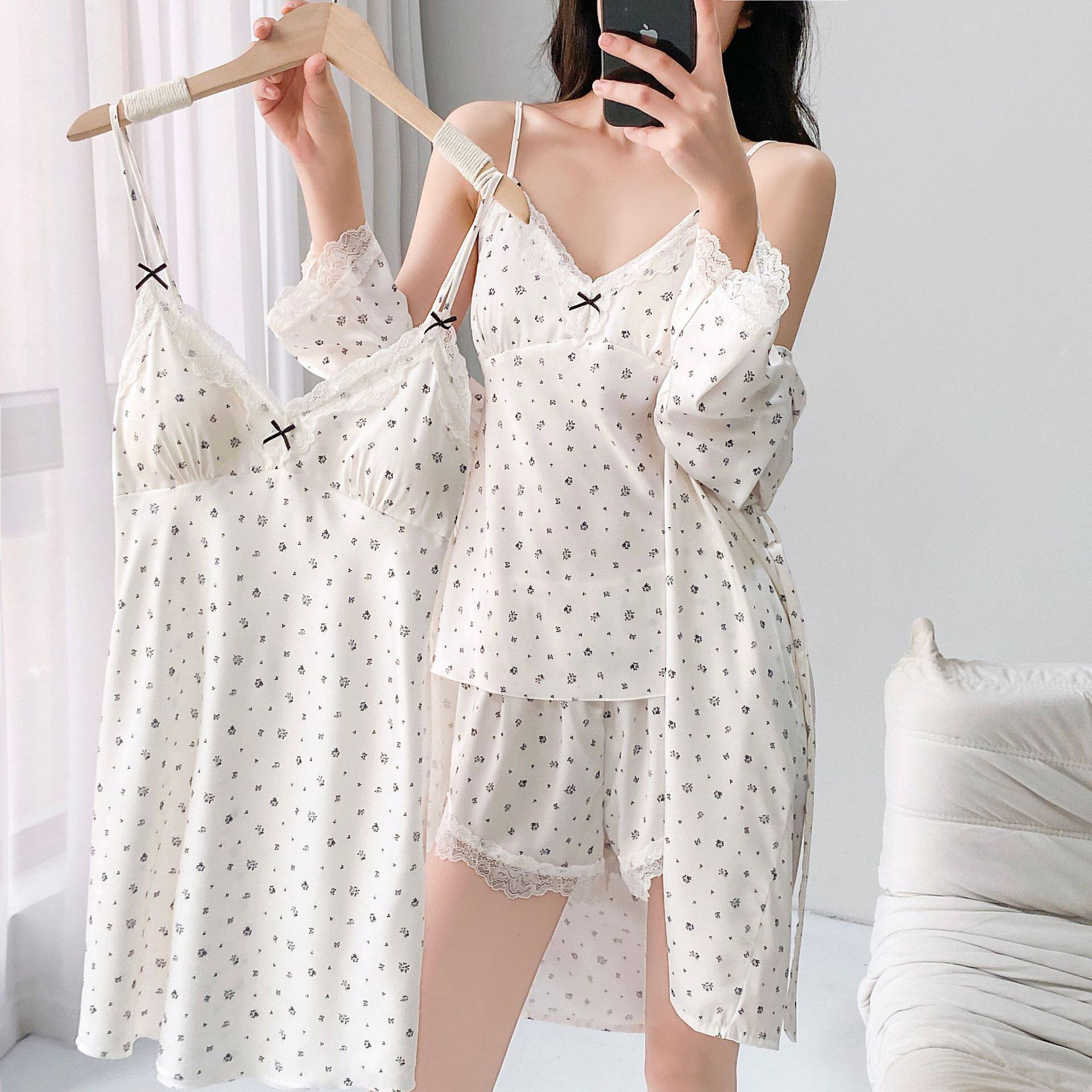 新款印花睡衣女夏薄款冰丝吊带短睡袍/浴袍