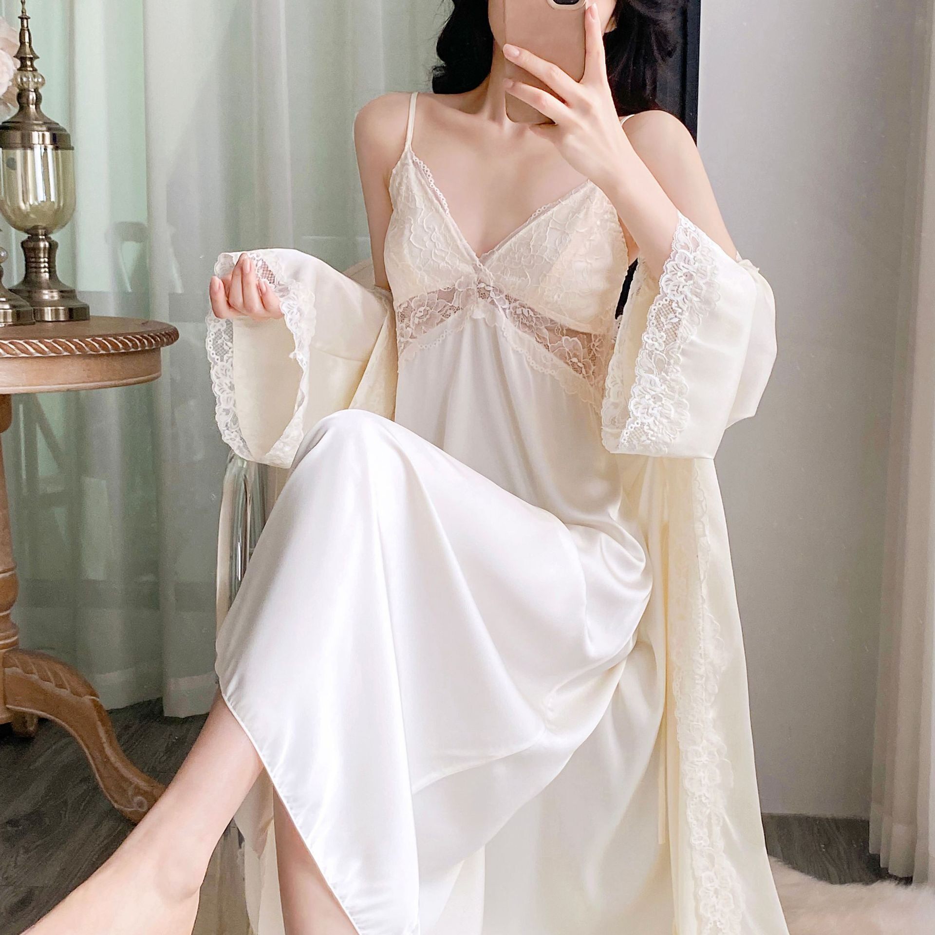 2026新款冰丝吊带睡裙女春秋睡袍/浴袍