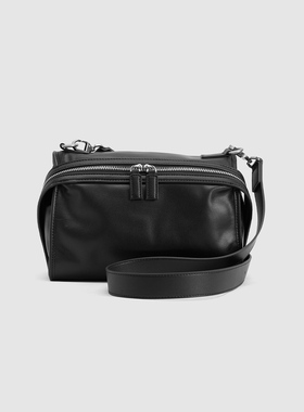 UR国内2025夏季男士休闲百搭通勤气质横版斜挎包UAMB50073