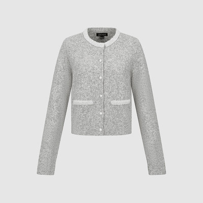 UR国内2025冬季女装魅力珍珠饰单排扣短款针织开衫UWG960005