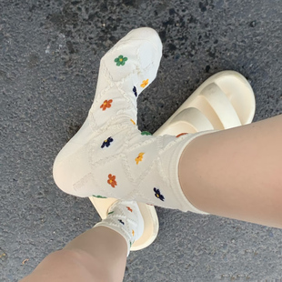 kikiyasocks韩国东大门女袜子网红款四季袜立体浮雕花朵中筒袜