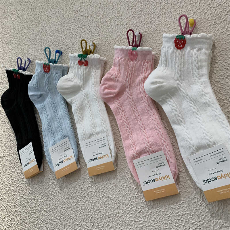 樱桃短筒袜子kikiyasocks