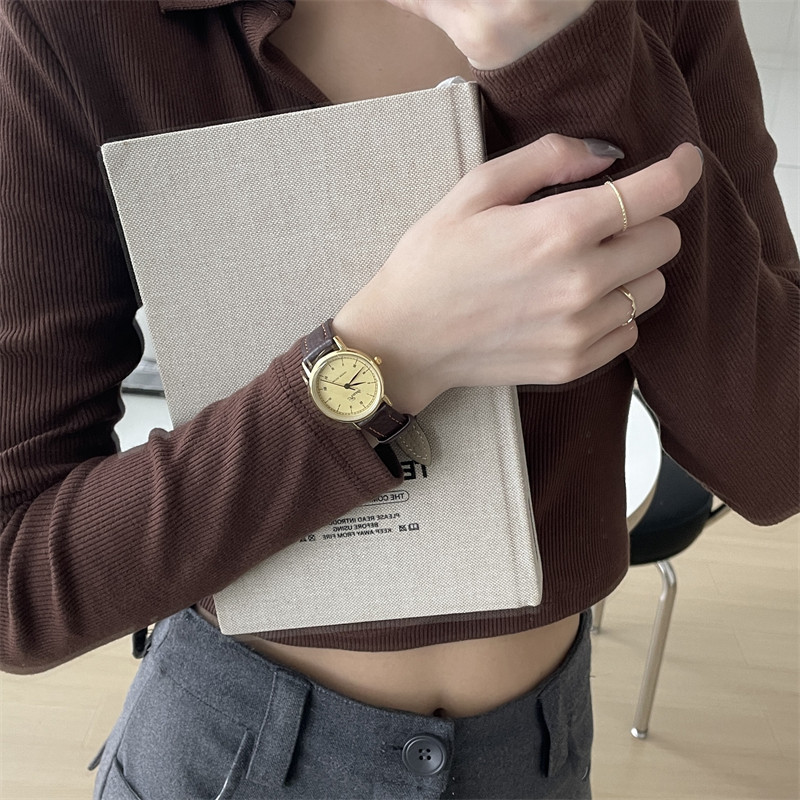 韩系小众文艺复古小表盘罗马数字手表女款ins风学生简约气质时尚
