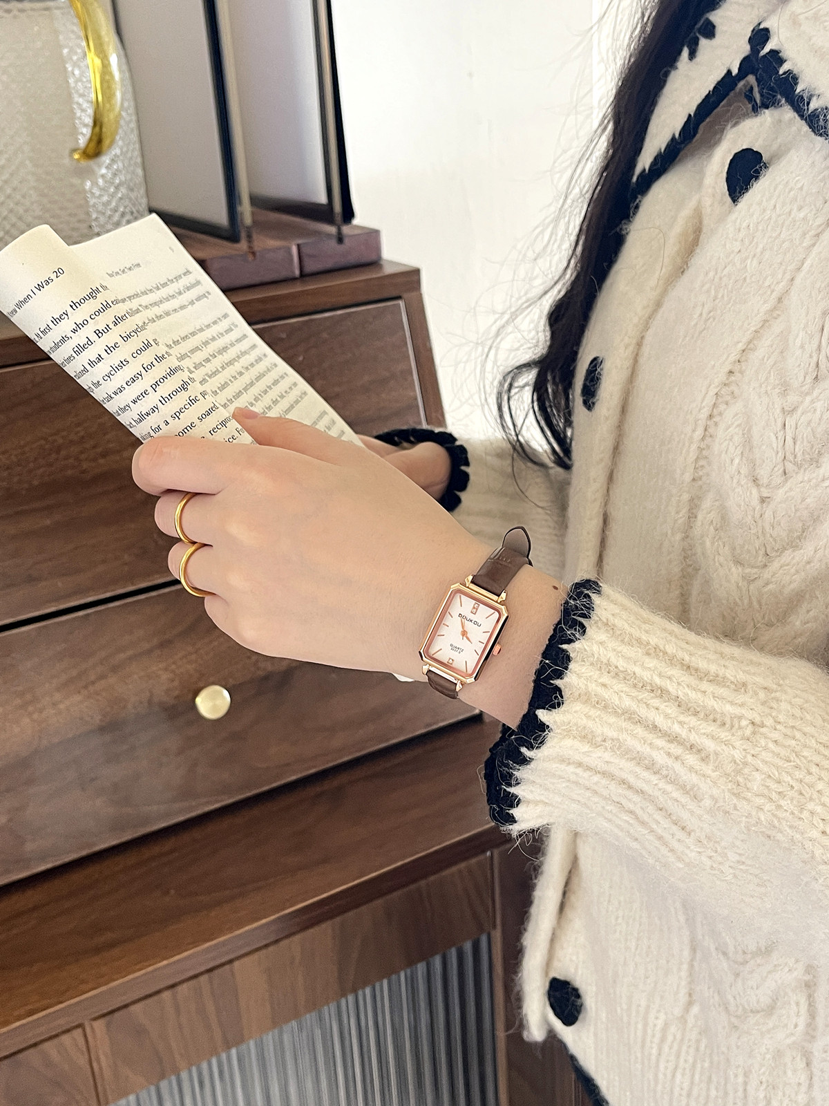 小众复古方形手表女款学生ins风简约气质轻奢高级感精致皮带女表