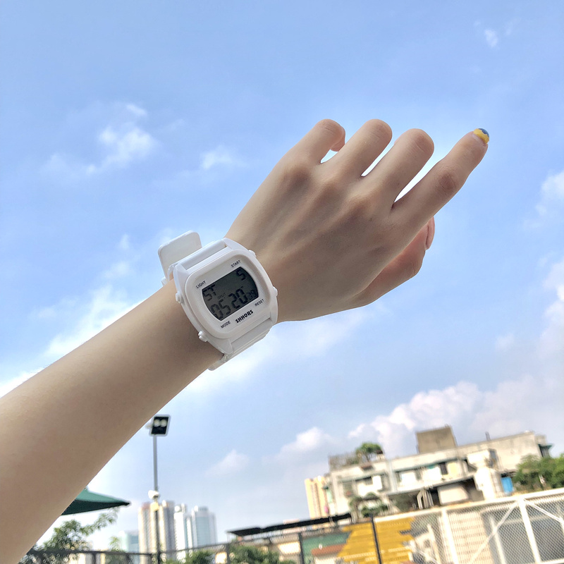 运动防水数字式复古原宿风手表