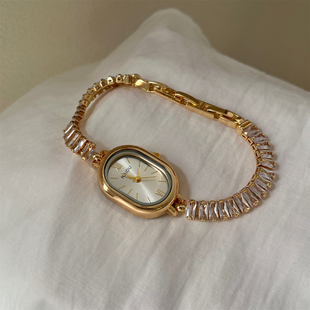 粉色水钻温柔系时尚优雅手链手表女气质简约高级感学生百搭手链表