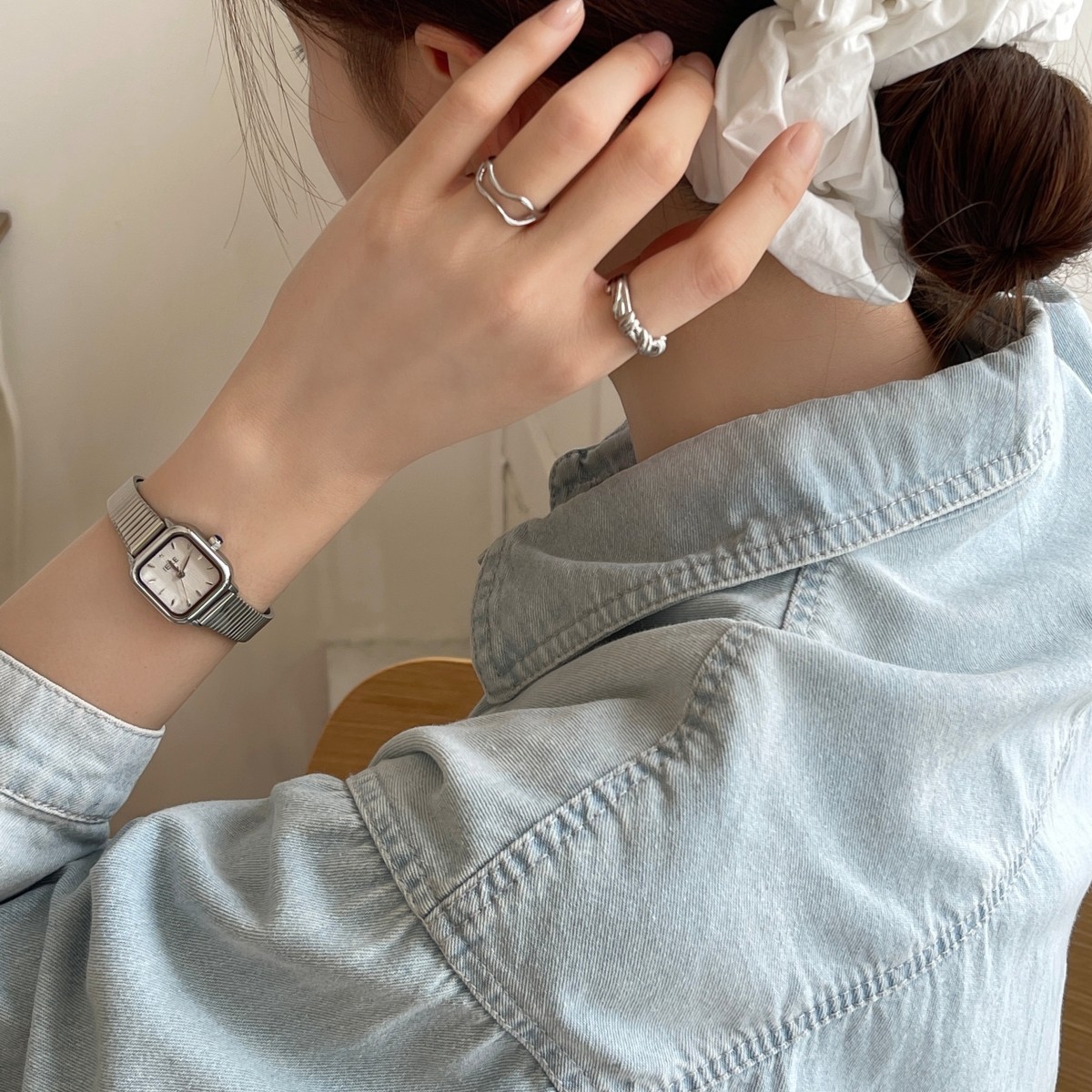 忽忘我 小众设计方形手表女ins简约气质轻奢冷淡风高级感女士腕表