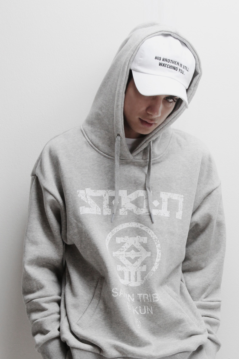 韩国黑白字母刺绣棒球帽