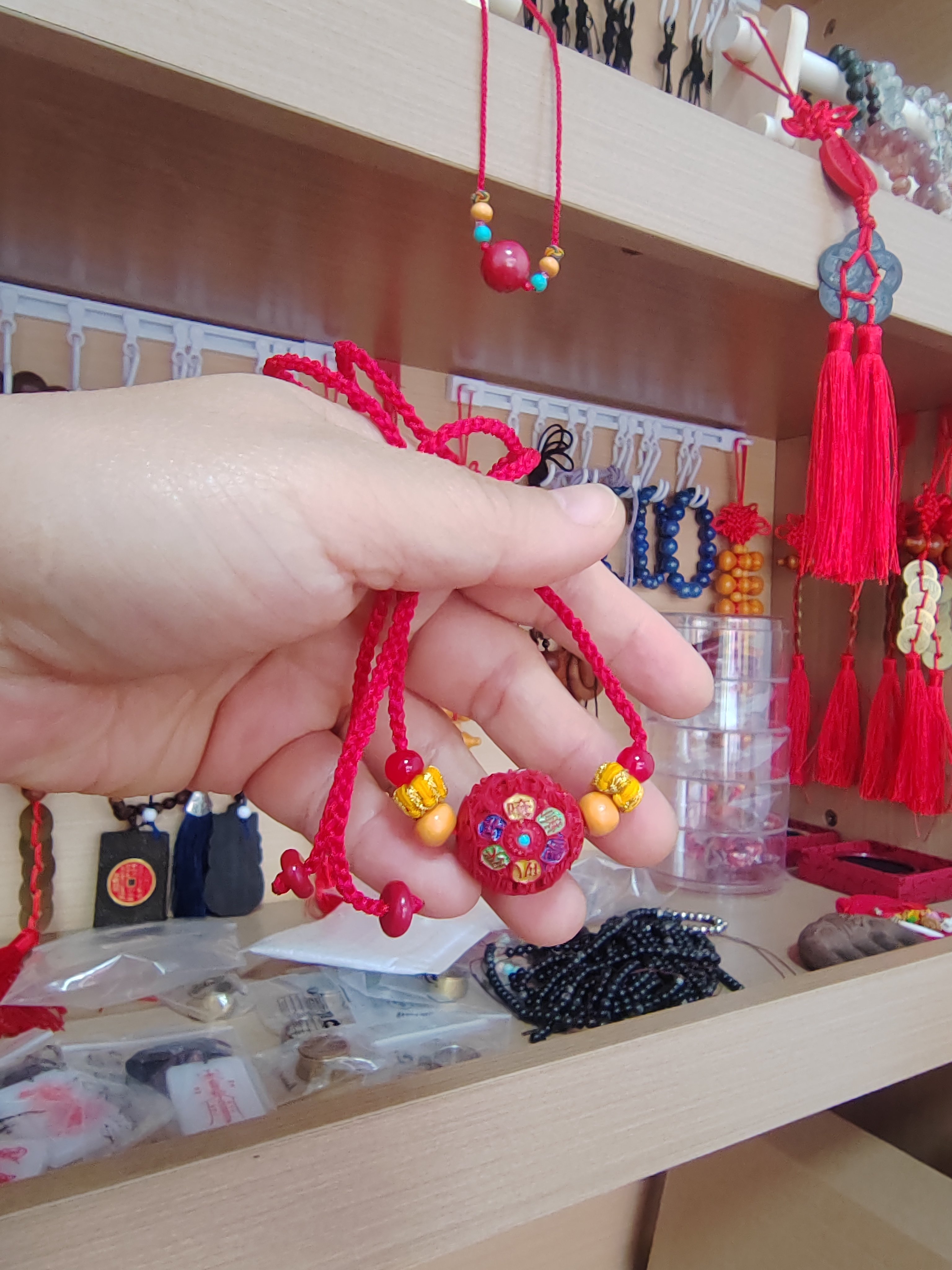 彩绘八卦朱砂桃木转运珠吊坠项链女锁骨链本命年好运礼物,珠宝/钻石/翡翠,手饰,淘宝优惠券,粉丝福利购,淘宝优惠卷