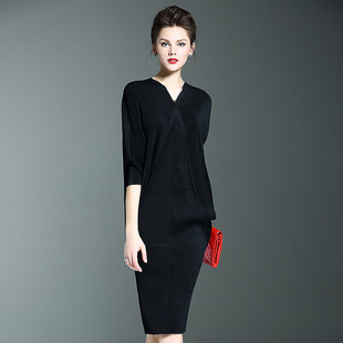 2026春秋季新款时尚ol通勤气质大码显瘦蝙蝠袖褶皱连衣裙女中长款