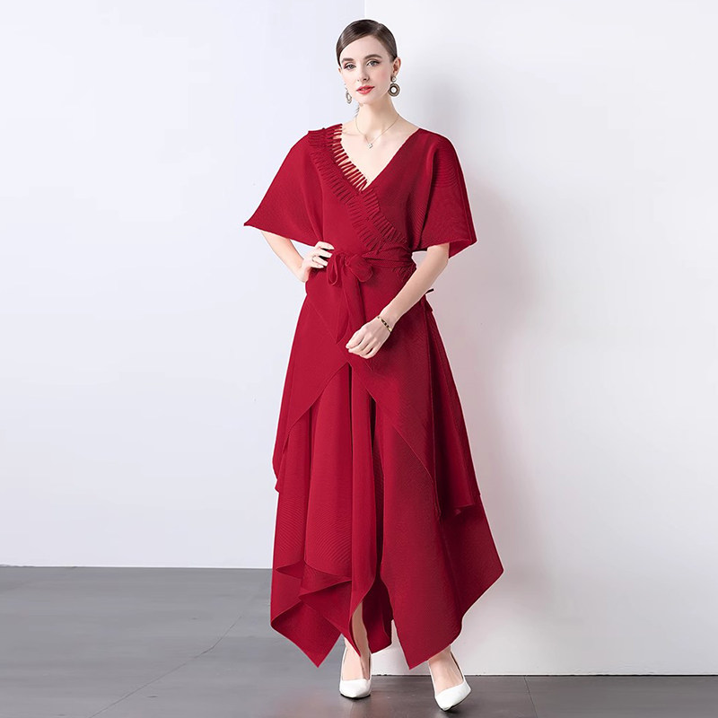 压褶两件套新款夏季轻熟风时髦褶皱流苏钉珠上衣半身裙微胖套装女