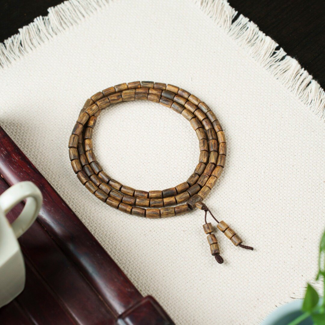 天然海南棋楠沉香奇楠随形手串男黑油老料文玩手链女莺歌绿棋含元