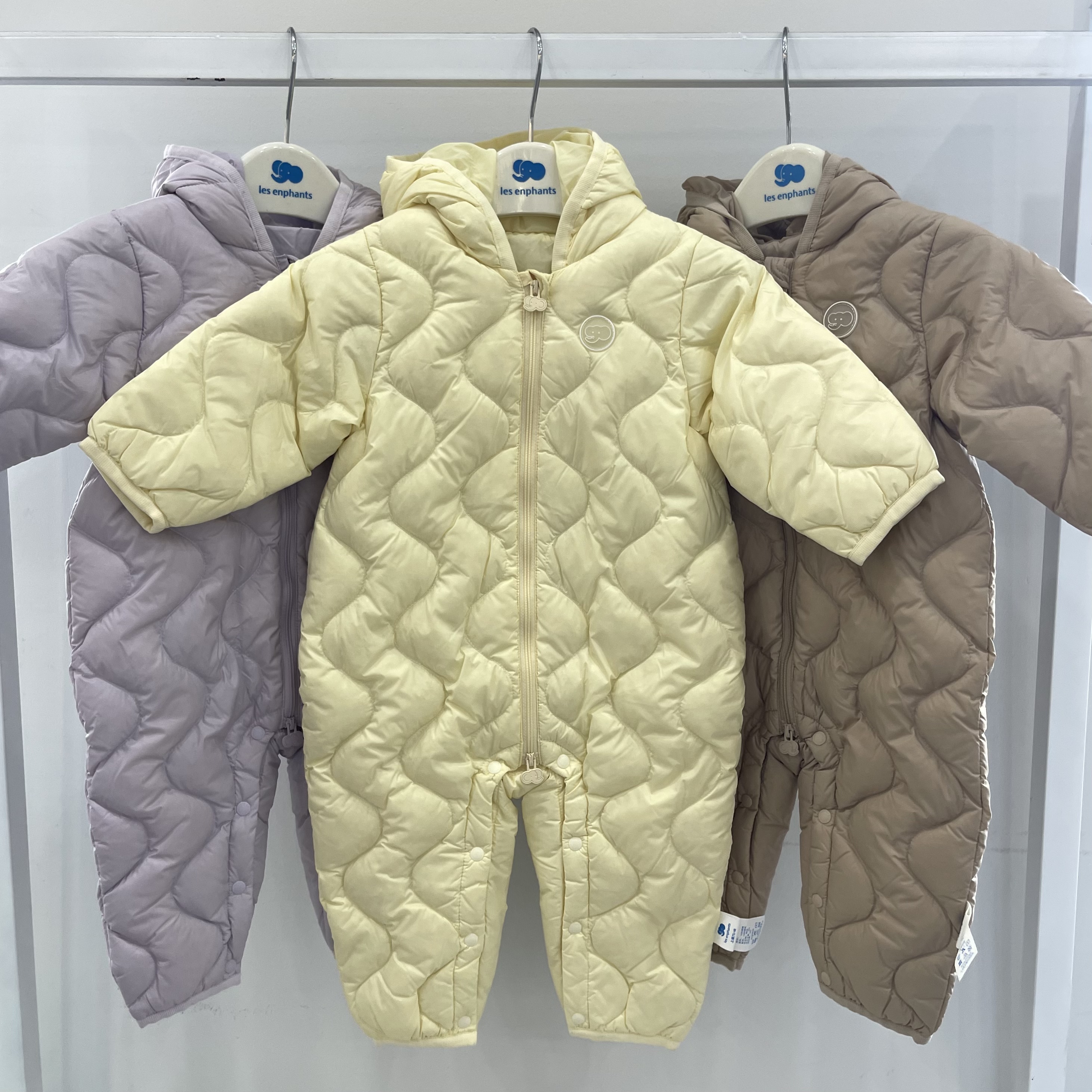 丽婴房轻薄正品冬季连帽连体服