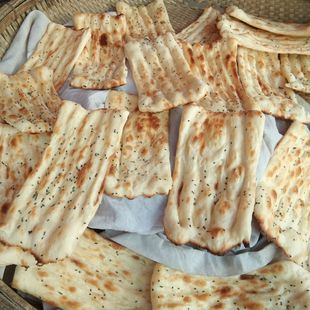 苏北特产沭阳潮牌饼宿迁徐州炭烤锅贴烧饼纯手工活面泗阳朝牌饼