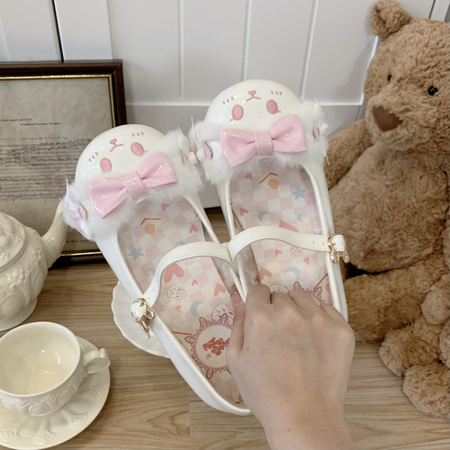 路小曼的原创低跟正品